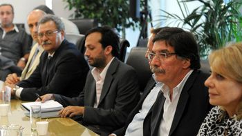 el gobierno fijo un aumento del 22% para los docentes nacionales el gobierno fijo un aumento del 22% para los docentes nacionales