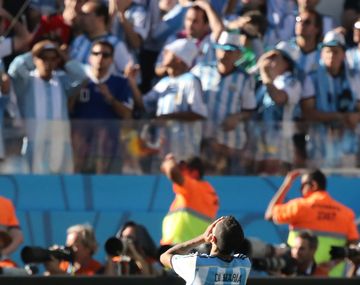 Argentina venció agónicamente a Suiza y está en cuartos de final