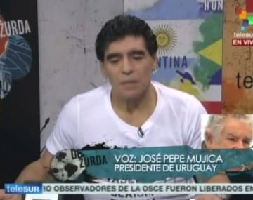 Diego Maradona y Pepe Mujica repudiaron la dura sanción de la FIFA a Suárez