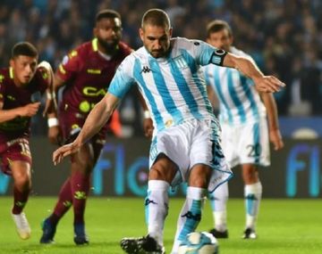 Racing empieza a despedir a Beccacece frente a Godoy Cruz