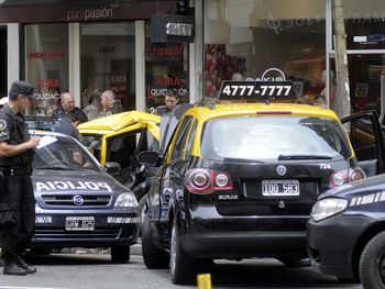 El taxista que atropelló y mató a joven tendría 50 infracciones