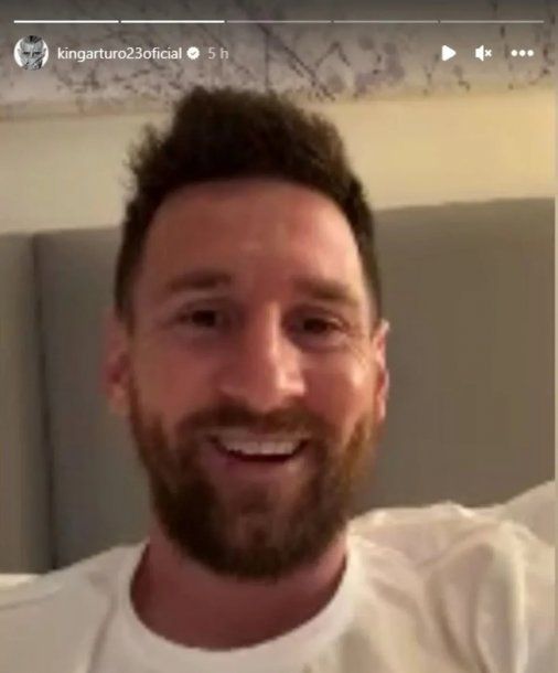 Messi sorprendió con una videollamada a una figura de Chile