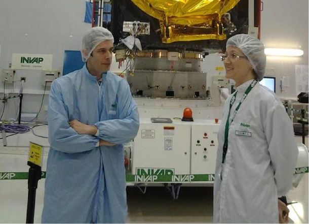 Conocé a la mujer que dará la orden de lanzamiento del ARSAT-1, el satélite argentino
