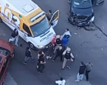 Bestias: fue a ayudar en un choque y terminó recibiendo una brutal paliza