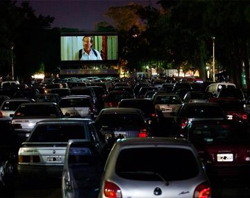 Vuelve el cine al AMBA: abren un autocine en San Isidro (Foto ilustrativa)