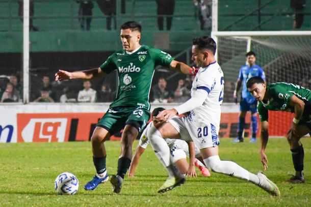 Sarmiento de Junín y Talleres no se sacaron ventajas por el Torneo Apertura