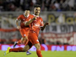 con entrenador interino, independiente vencio a arsenal en avellaneda