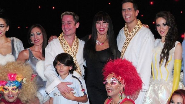 El elenco de Moría Casán en Villa Carlos Paz fue amenazado por un hombre armado