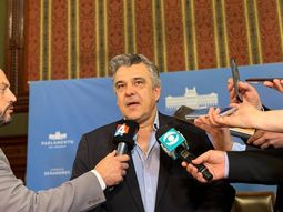 Carlos Camy, senador blanco y quien impulsó el proyecto, informó que se juntaron las firmas para el plebiscito. Carlos Camy, senador blanco y quien impulsó el proyecto, informó que se juntaron las firmas para el plebiscito.