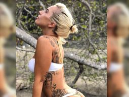 Lady Gaga se destapó, mostró la cola y calentó las redes