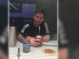 mas argentino que nunca: messi, a puro mate y dulce de leche en barcelona mas argentino que nunca: messi, a puro mate y dulce de leche en barcelona