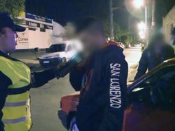 borracho choco a otro auto y se defiende: no mate a nadie borracho choco a otro auto y se defiende: no mate a nadie