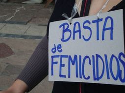 piden que se juzgue por femicidio a un hombre que tiro a su mujer por el balcon piden que se juzgue por femicidio a un hombre que tiro a su mujer por el balcon