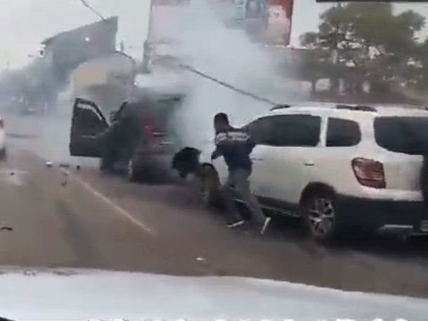 Espectacular persecución policial a una camioneta robada en Panamericana