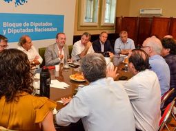 Ley de Alquileres: diputados de Unión por la Patria recibieron a inquilinos