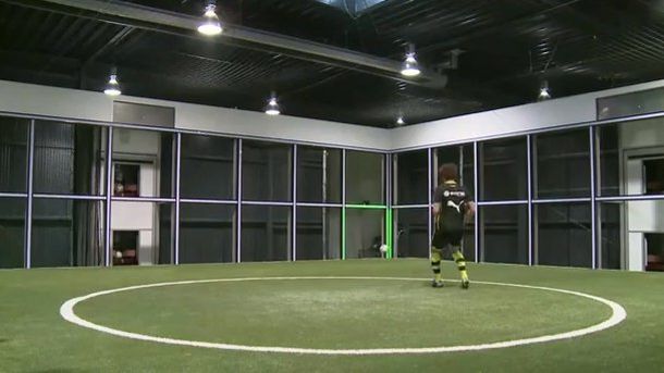 Una cancha de alta tecnología para futbolistas