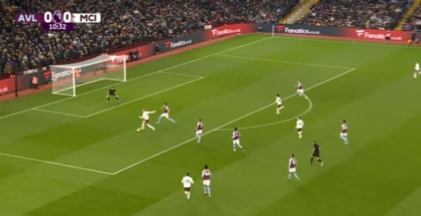 La impresionante doble tapada de Dibu Martínez a Erling Haaland