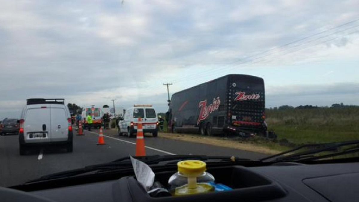 Al menos 10 heridos por el choque de un micro en la ruta 2