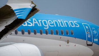 Con las elecciones a la vuelta de la esquina y el dólar en alza, los expertos explicaron qué conviene hacer con la compra de pasajes. Con las elecciones a la vuelta de la esquina y el dólar en alza, los expertos explicaron qué conviene hacer con la compra de pasajes.