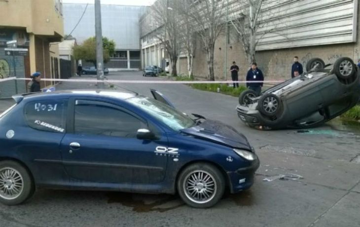 Policía corría picada con el uniforme puesto y dejó herida a una mujer