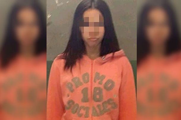 Liberaron a la joven que ayudó a su madre a matar a su padre de 185 puñaladas