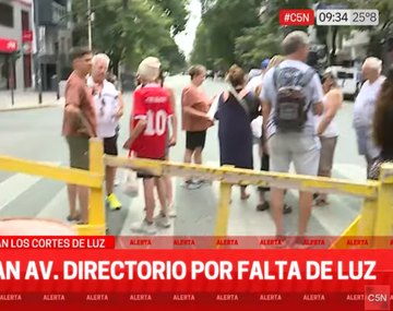 Siguen los cortes de luz: vecinos cortan la Avenida Directorio en Caballito