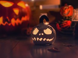 Por qué en Argentina deberíamos festejar Halloween el 1° de mayo