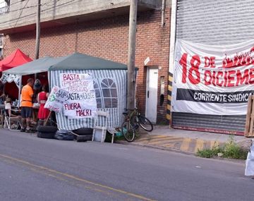 Acampe en Pilkington - Crédito: @NuevoMas_CABA