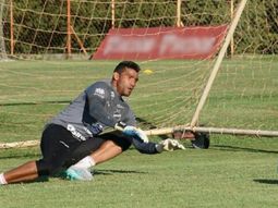 Un equipo de Brasil perdió la categoría con un arquero muy particular: tiene 11 dedos