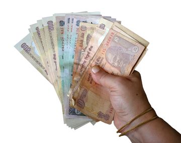 Renuncio porque me pagan mucho