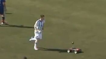 messi grabo un video con la nueva camiseta de la seleccion messi grabo un video con la nueva camiseta de la seleccion