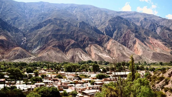 El destino en medio de la Quebrada lleno de tranquilidad y colores en sus paisajes El destino en medio de la Quebrada lleno de tranquilidad y colores en sus paisajes
