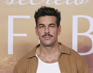 La serie española con Mario Casas ideal para maratonear este fin de semana