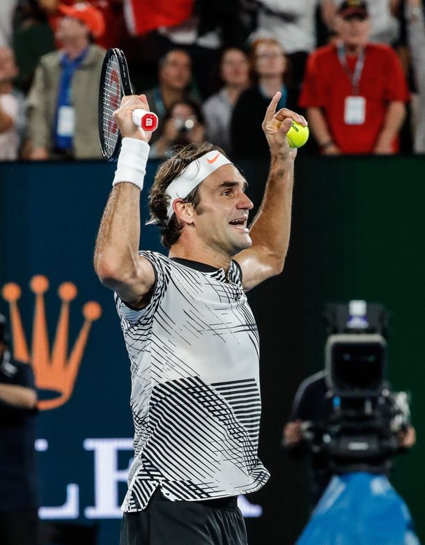 La emoción de Federer tras el último punto