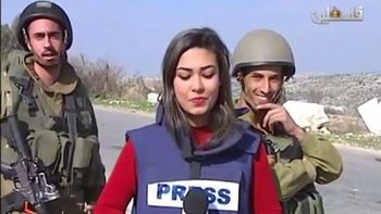 video: soldados israelies se burlaron de periodista palestina video: soldados israelies se burlaron de periodista palestina