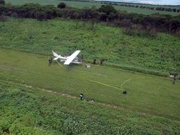 jujuy: gendarmeria secuestro una presunta avioneta narco jujuy: gendarmeria secuestro una presunta avioneta narco