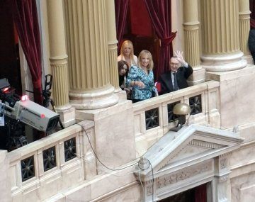 Yuyito dijo presente en la Apertura de Sesiones junto a los padres de Milei