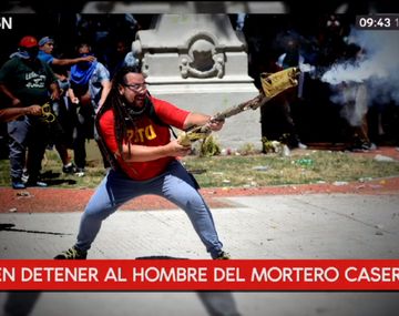 Piden la detención del hombre mortero que agredió a la Policía