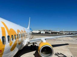 Más problemas para Flybondi: ahora casi deja sin viaje de egresados a un grupo de estudiantes