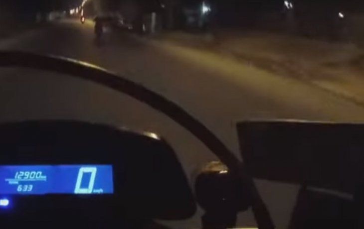 Espectacular persecución policial a un motoquero