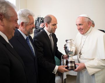 El papa Francisco festejará cada penal errado en la próxima Copa América