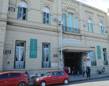 Santa Fe: llegó al hospital con su beba recién nacida muerta y dentro de una caja