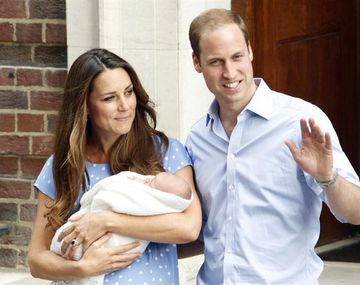 Los duques de Cambridge presentaron al bebé real
