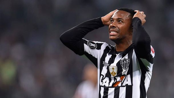 Robinho fue condenado a nueve años de prisión. 
