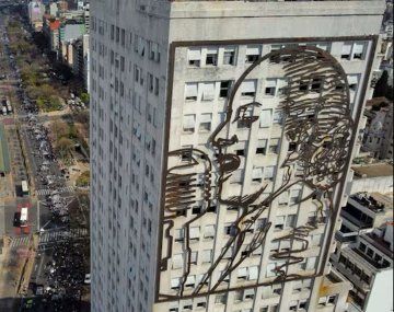 El Gobierno prohibió expresiones políticas en edificios públicos