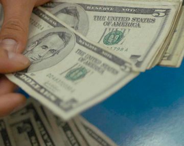 El dólar sigue en ascenso y llegó a un nuevo máximo: 14