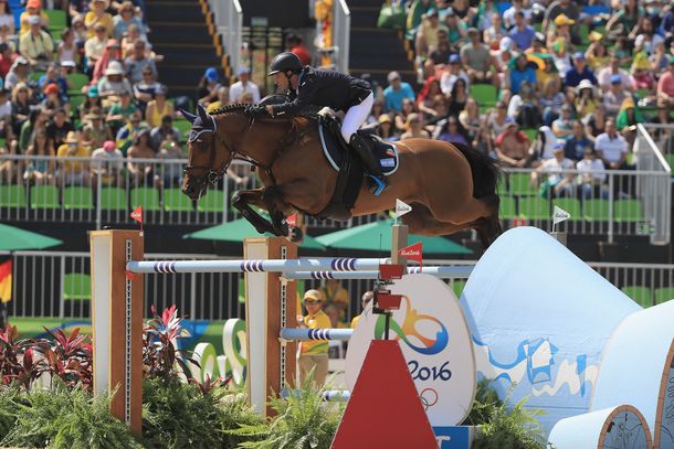 El argentino Matías Albarracín ganó un diploma en salto ecuestre individual