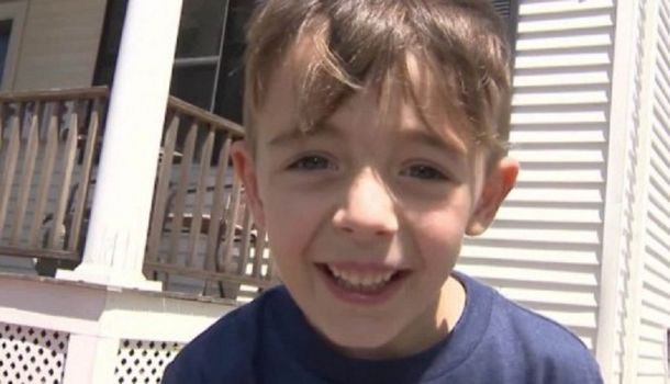 Llamó al 911 para denunciar que su papá había pasado un semáforo en rojo