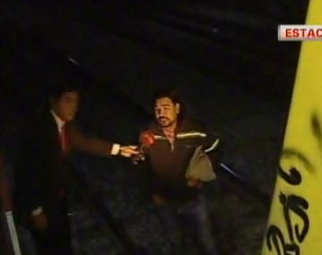 El empleado despedido de la línea D volvió a cortar las vías