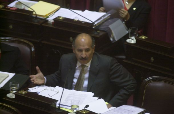 Jorge Yoma: Habría que volver a un solo período presidencial